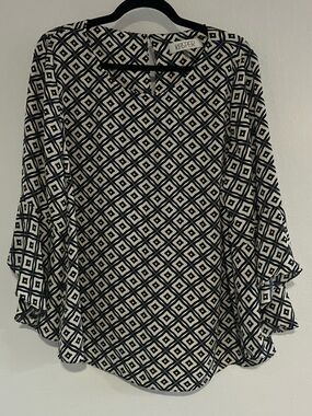 Kasper Black White and Gold Geometric Top